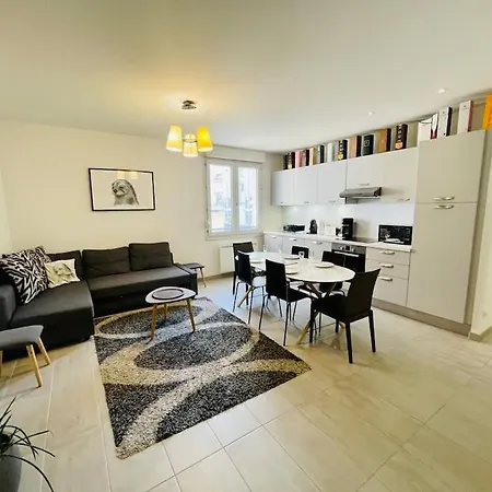 Comfortable, Cozy, Chill, Spacious, Near Cathedral Lejlighed Reims