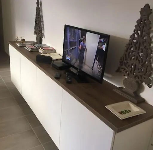 Comfortable, Cozy, Chill, Spacious, Near Cathedral *